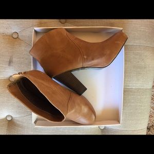 Steve Madden bootie