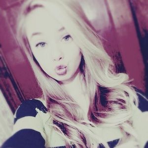 Meet your Posher, Amelia