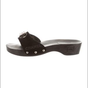Chanel slides/sandal black suede w/logo