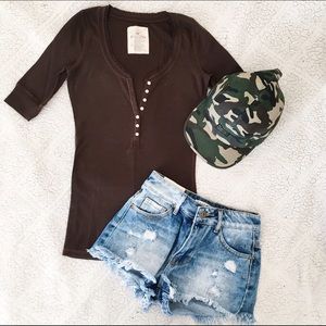 👚Hollister top ONLY👚