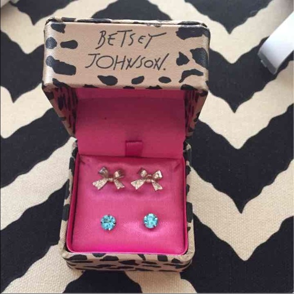 Betsey Johnson Earring Set