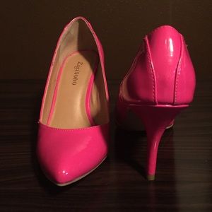 Zigi soho hot pink pointy toe heals