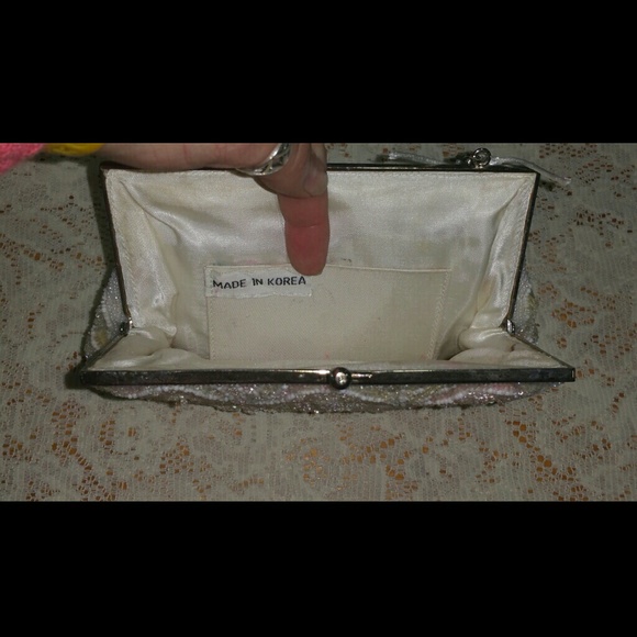 Adorable vintage beaded handbag - Picture 3 of 10