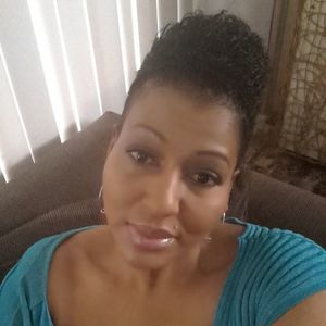 Meet your Posher, Joni