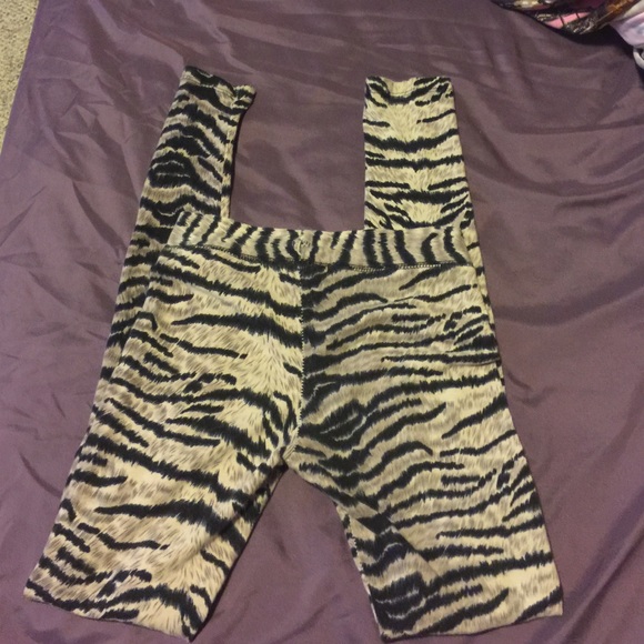 PRINTED LEGGINGS - Picture 2 of 4