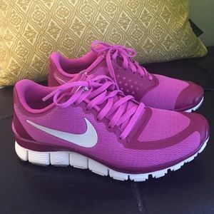 Nike Free 5.0 Sneakers