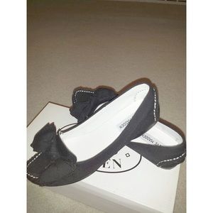 ‼️Closet Closing‼️🎉HostPick!🎉Steve Madden Flats