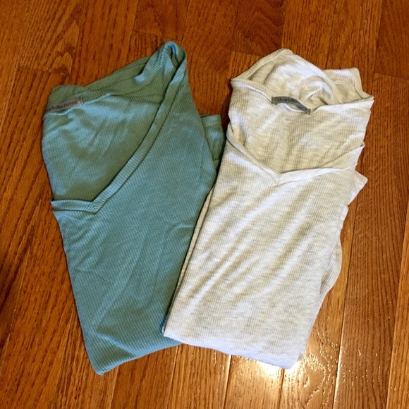 BUNDLE OF 2 T-SHIRTS