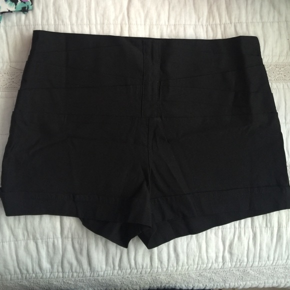 high waisted black shorts