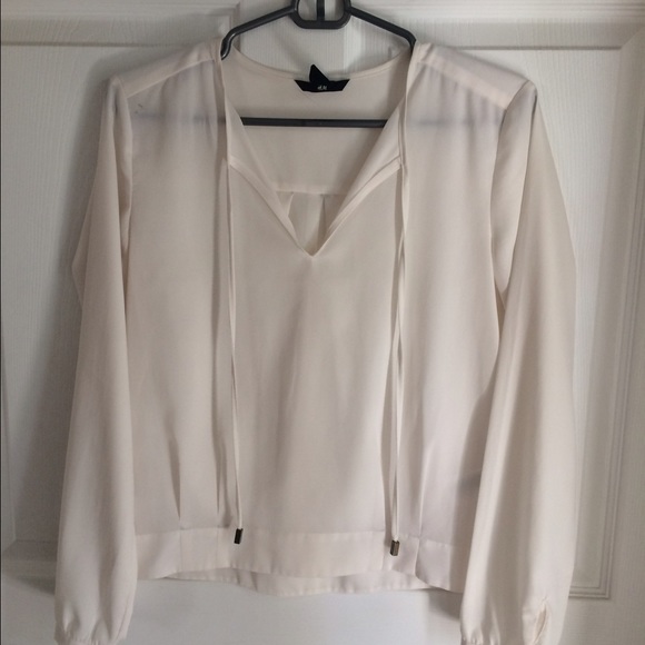 H&M Tops - White H&M blouse