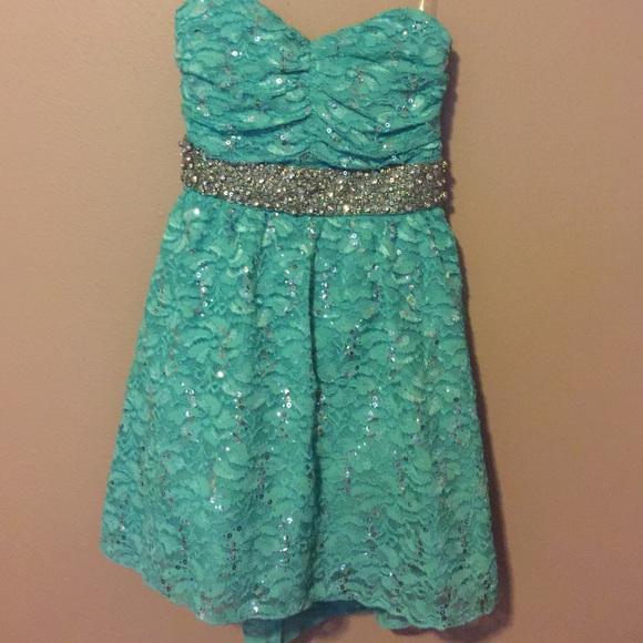 Turquoise HOMECOMING DRESS - Picture 3 of 4