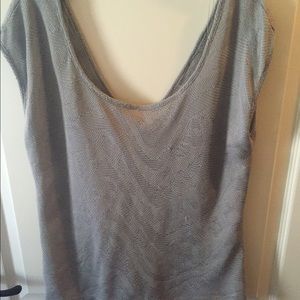 Super cute grey shirt size medium!! Worn once!
