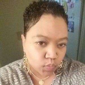 Meet your Posher, Shana