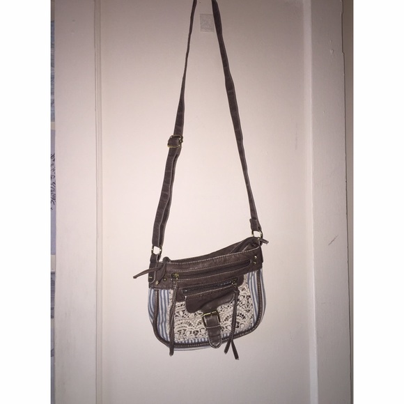 Claire's Handbags - Blue and White Stripped Shoulder bag