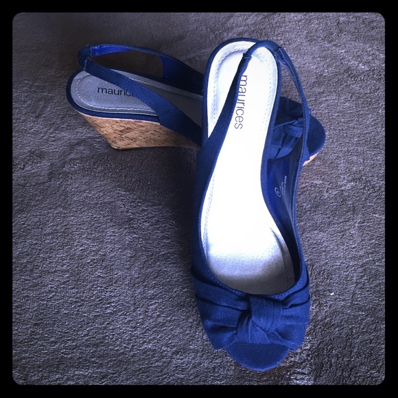 💥Price Drop💥 Blue canvas wedges