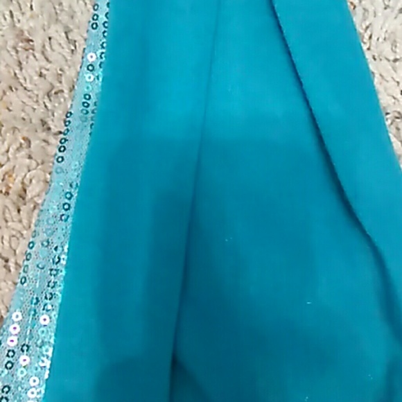 Scarf - Picture 3 of 4