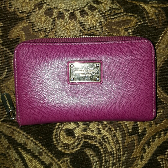 Michael kors wallet