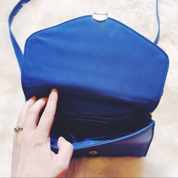 *HOST PICK* Forever 21 Periwinkle Crossbody Purse - Picture 4 of 4