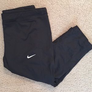 Nike Cropped DriFit Leggings