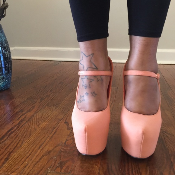 🍑Peach Plaforms🍑 - Picture 3 of 4