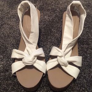 BCBG white wedges