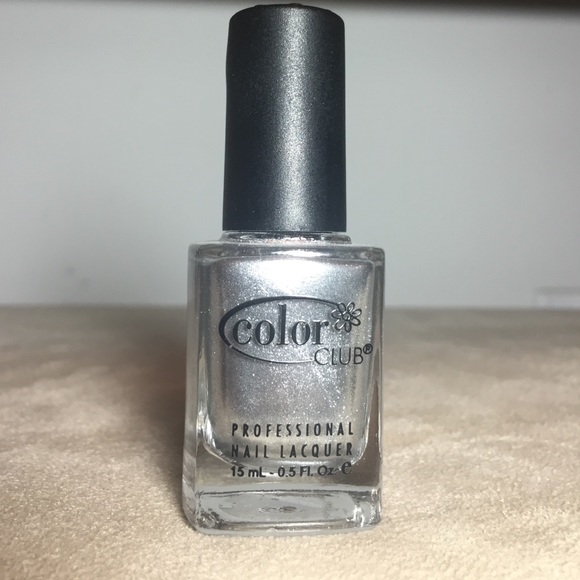 Color club nail polish in "silver foil"