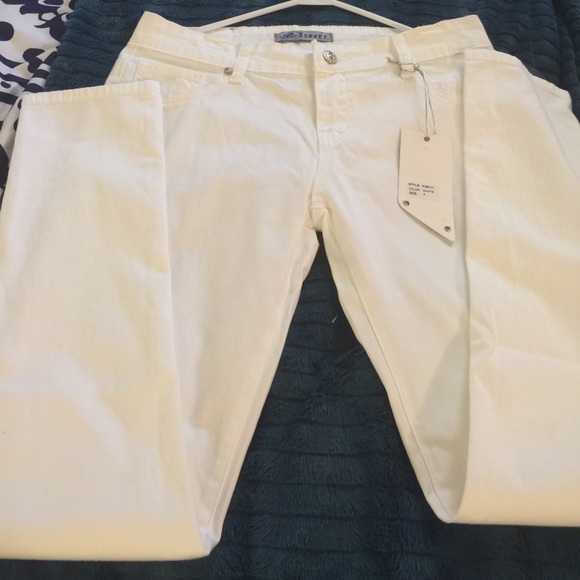 Whit pants - Picture 1 of 2