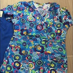 Floral scrub top