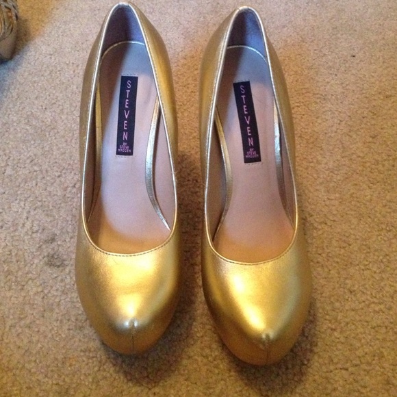 Gold leather STEVEN by Steve Madden size 8.5 - Picture 2 of 4
