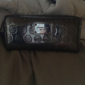MK authentic wallet!