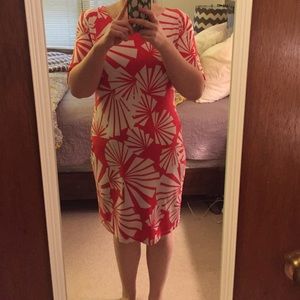 Cute spring dress!