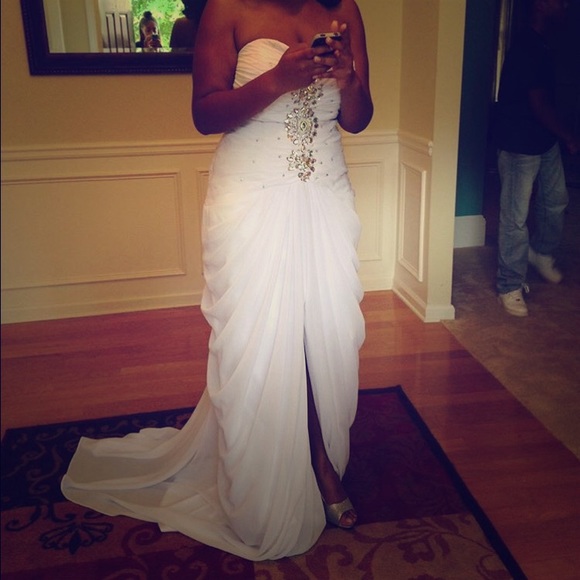 Prom dress - Picture 1 of 1