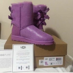 🚫SOLD🚫 NIB UGG ($70❗️) Bailey Bow Splash Boots