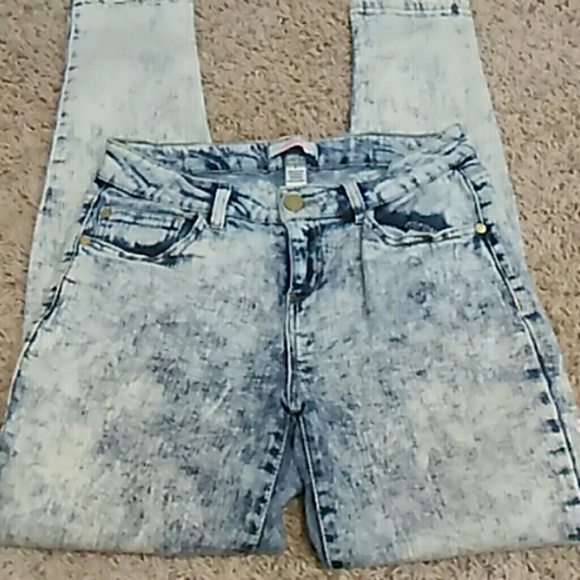 Acid wash jeans