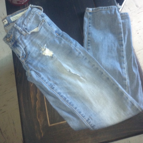 Bullhead skinny jeans