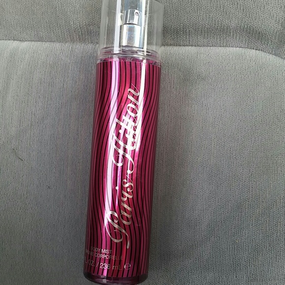 Paris Hilton body mist 236 ML