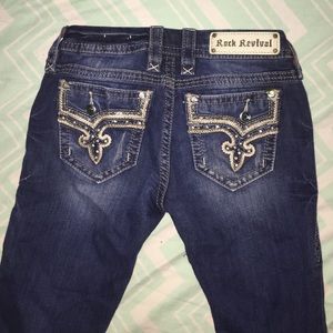 Size 26 Rock Revival capris