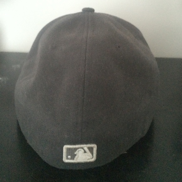 Atlanta Braves Fitted Cap - Picture 3 of 4
