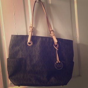 Michael Kors Signature Tote