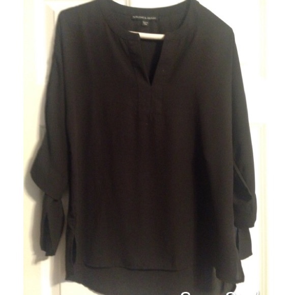 Black tie sleeve shirt size small