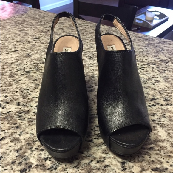 Steve Madden wedges!!