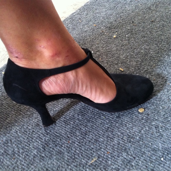 Shoes - Picture 2 of 4