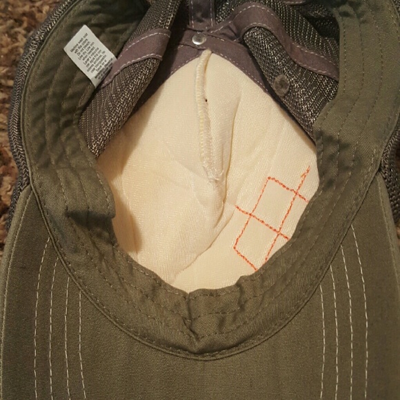 Snapback hat - Picture 2 of 2