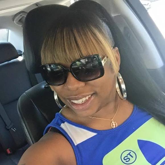 Meet your Posher, Johnette - Picture 1 of 1