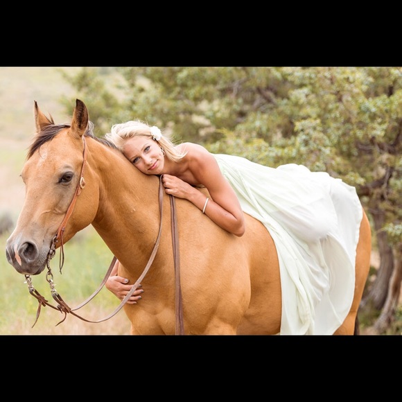 Meet your Posher, Kiersten - Picture 4 of 4