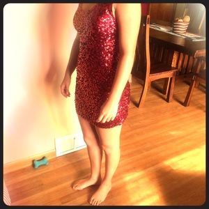 Beautiful formal dress! Great for homecoming!