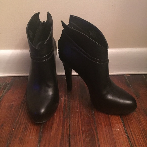 ❌SOLD❌Jessica Simpson Black Leather Booties - Picture 2 of 4