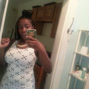 Meet your Posher, Danielle