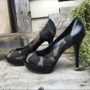 🆕Marc Fisher Camo heels