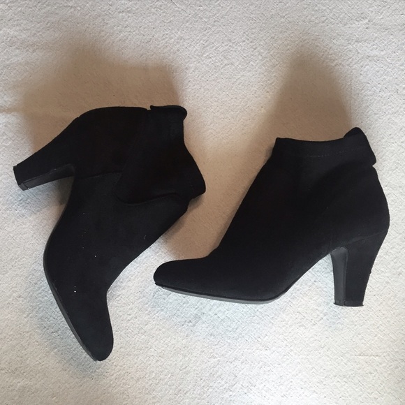BCBGeneration slip on booties • Delilah
